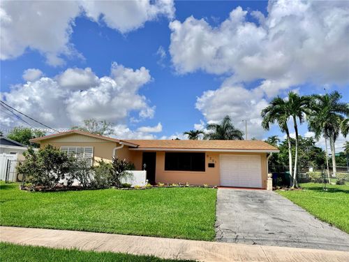 5201 Sw 95th Ave, Cooper City, FL, 33328-4141 | Card Image