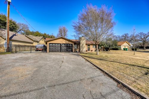 1408 Highland Dr, Highland Haven, TX, 78654-9768 | Card Image