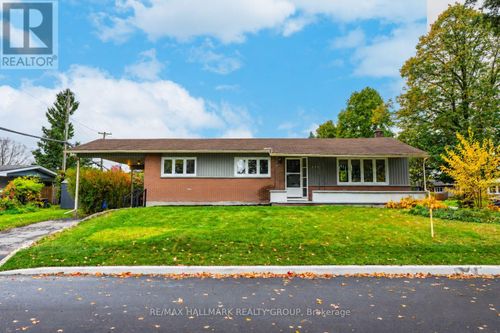 926 Elsett Drive, Ottawa, ON, K1G2S9 | Card Image