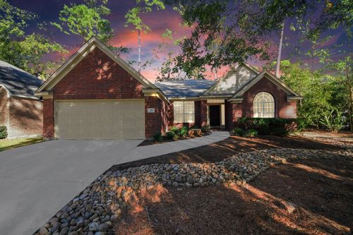 70 N Lace Arbor Dr, The Woodlands, TX, 77382-1200 | Card Image