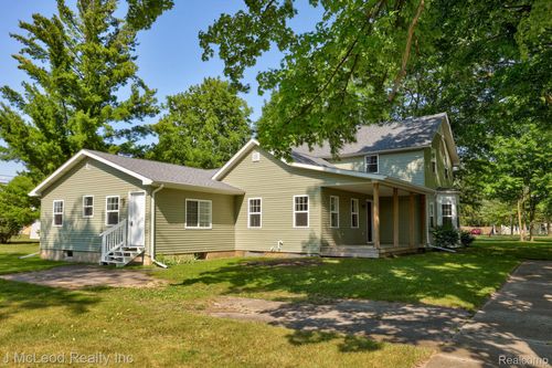 6727 Pine St, Cass City, MI, 48726-1529 | Card Image