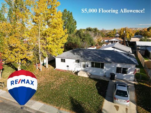 960 Dabich Ave, Lander, WY, 82520-2611 | Card Image