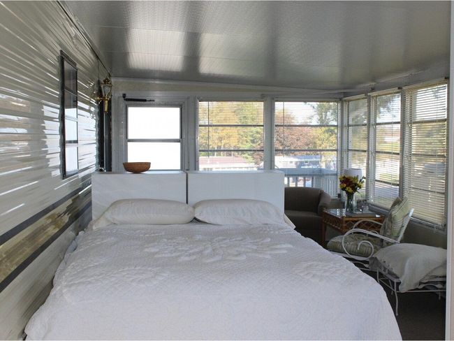 22 Empire Cir, House other with 1 bedrooms, 1 bathrooms and null parking in South Hero VT | Image 10