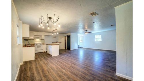 208 Miller St, Mount Vernon, TX, 75457-2711 | Card Image