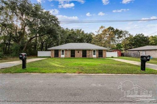 7219 Putter Ln, Milton, FL, 32570-7933 | Card Image