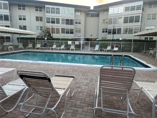 apt-212c-3090 Nw 46th Ave, Lauderdale Lakes, FL, 33313-1878 | Card Image