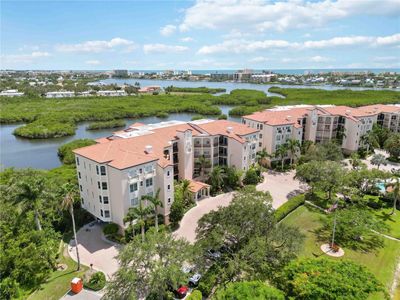 405 - 5450 Eagles Point Circle, Condo with 3 bedrooms, 2 bathrooms and null parking in Sarasota FL | Image 2