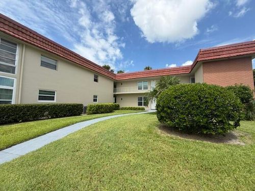 105-16 Vista Palm Ln, Vero Beach, FL, 32962-0847 | Card Image