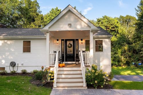 43 Oregon Rd, Ashland, MA, 01721-1011 | Card Image