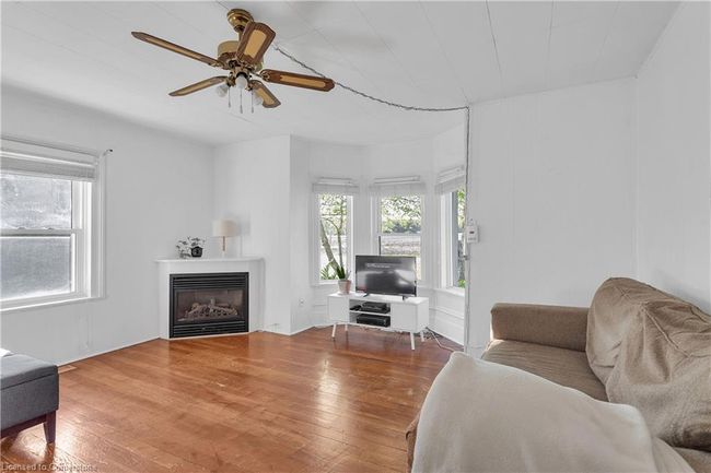 442 1 St Concession Rd, House other with 5 bedrooms, 2 bathrooms and 9 parking in Port Rowan ON | Image 9