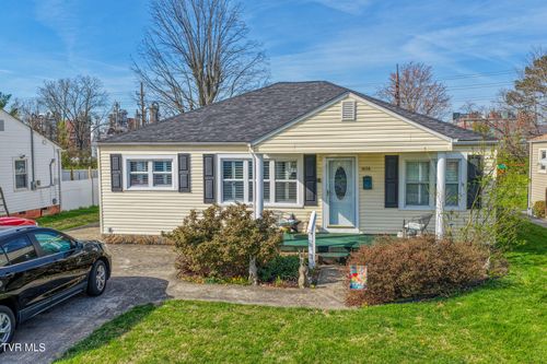 1826 Kenwood Rd, Kingsport, TN, 37664-3107 | Card Image