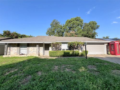1209 Irwin Dr, Hurst, TX, 76053-4217 | Card Image