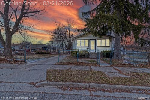 312 S Edith St, Pontiac, MI, 48342-3227 | Card Image