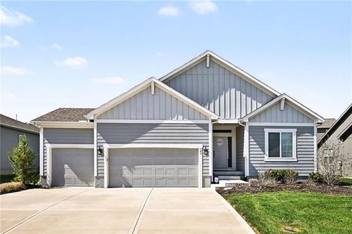 141 Se Griffin St, Blue Springs, MO, 64064-7701 | Card Image