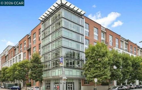 126-200 Brannan St, San Francisco, CA, 94107-6003 | Card Image