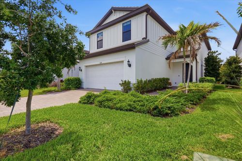 6126 Bluestar Ct, Lakewood Ranch, FL, 34211-1779 | Card Image