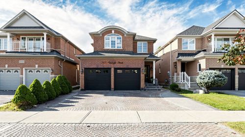 3433 Sunlight St, Mississauga, ON, L5M7M8 | Card Image