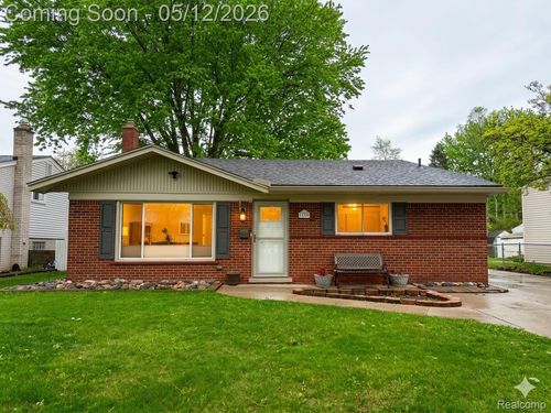 35960 Carlisle St, Clinton Township, MI, 48035-4409 | Card Image