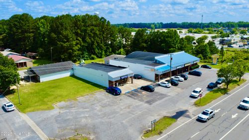 825 E Boulevard, Williamston, NC, 27892-2772 | Card Image