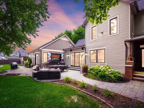 487 E Beck St, Columbus, OH, 43206-1394 | Card Image