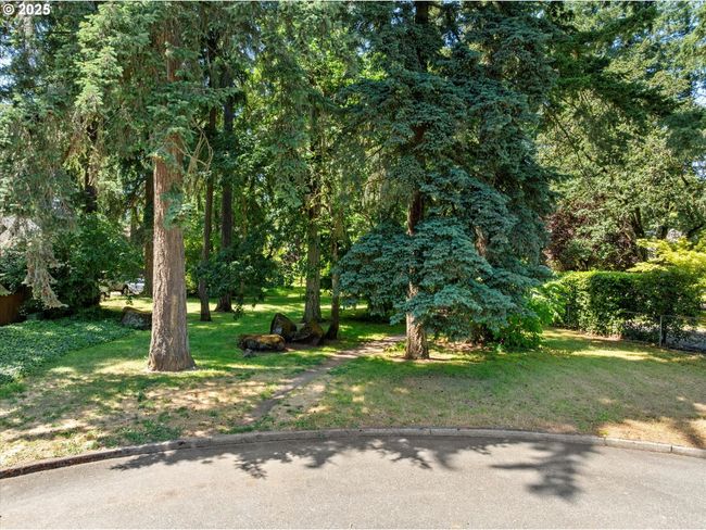 17810 Sarah Hill Ln, House other with 4 bedrooms, 3 bathrooms and 2 parking in Lake Oswego OR | Image 46