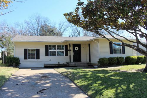 12028 Hoblitzelle Dr, Dallas, TX, 75243-3638 | Card Image