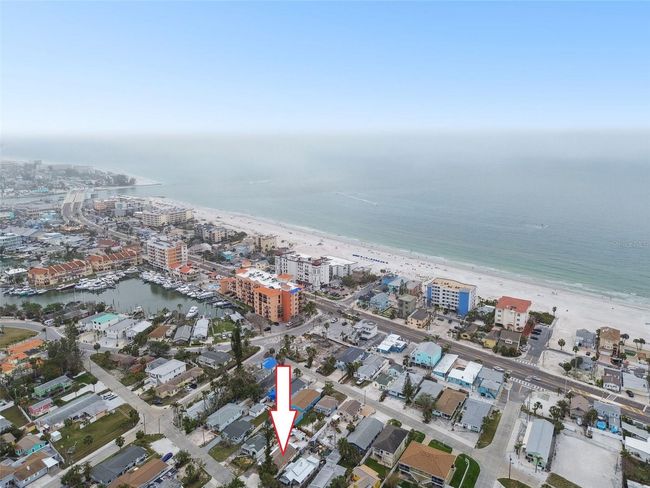 13320 2 Nd St E, Home with 2 bedrooms, 2 bathrooms and null parking in Madeira Beach FL | Image 65