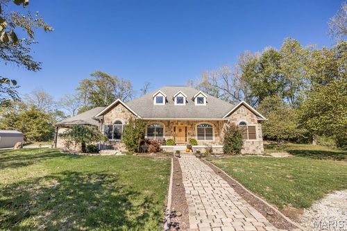 401 Pecan Ln, Belleville, IL, 62223-7623 | Card Image