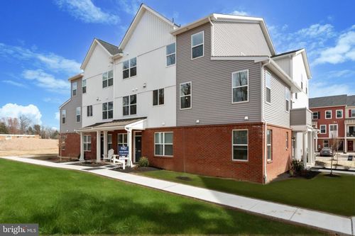 81c-247 Chapel Ct, NORRISTOWN, PA, 19401-3554 | Card Image