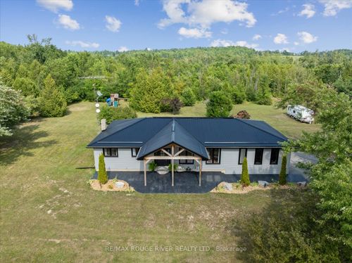 2064 Darling Cres, Cavan, ON, L0A1C0 | Card Image