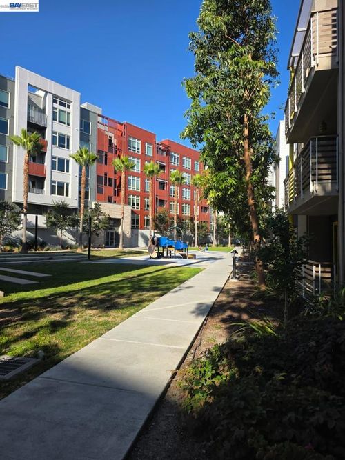 33-380 Riesling Ave, Milpitas, CA, 95035-7002 | Card Image