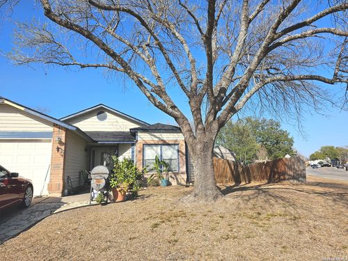 10001 Cedarbend Dr, San Antonio, TX, 78245-1047 | Card Image