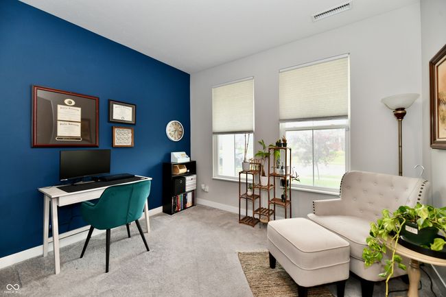 Den/Library - perfect for homeschooling | Image 13