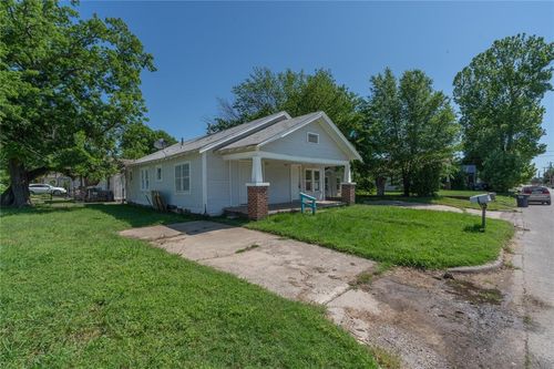820 W Highland St, Shawnee, OK, 74801-6661 | Card Image
