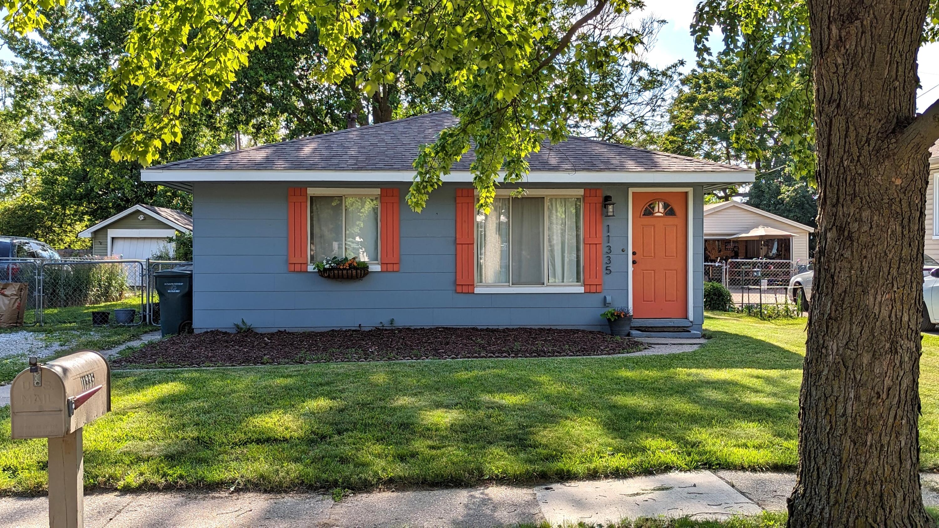 Eastside Dr, Plymouth, MI 48170