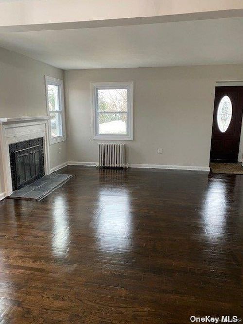 2 Dorcas Ave, Syosset, NY, 11791-4011 | Card Image