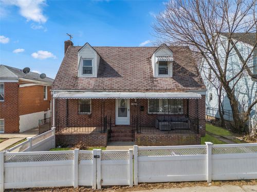 116 193rd St, Saint Albans, NY, 11412-3122 | Card Image