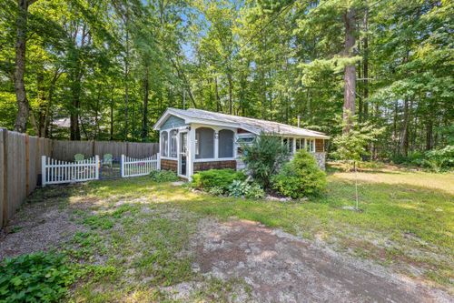 2396 W Side Rd, North Conway, NH, 03860-5920 | Card Image