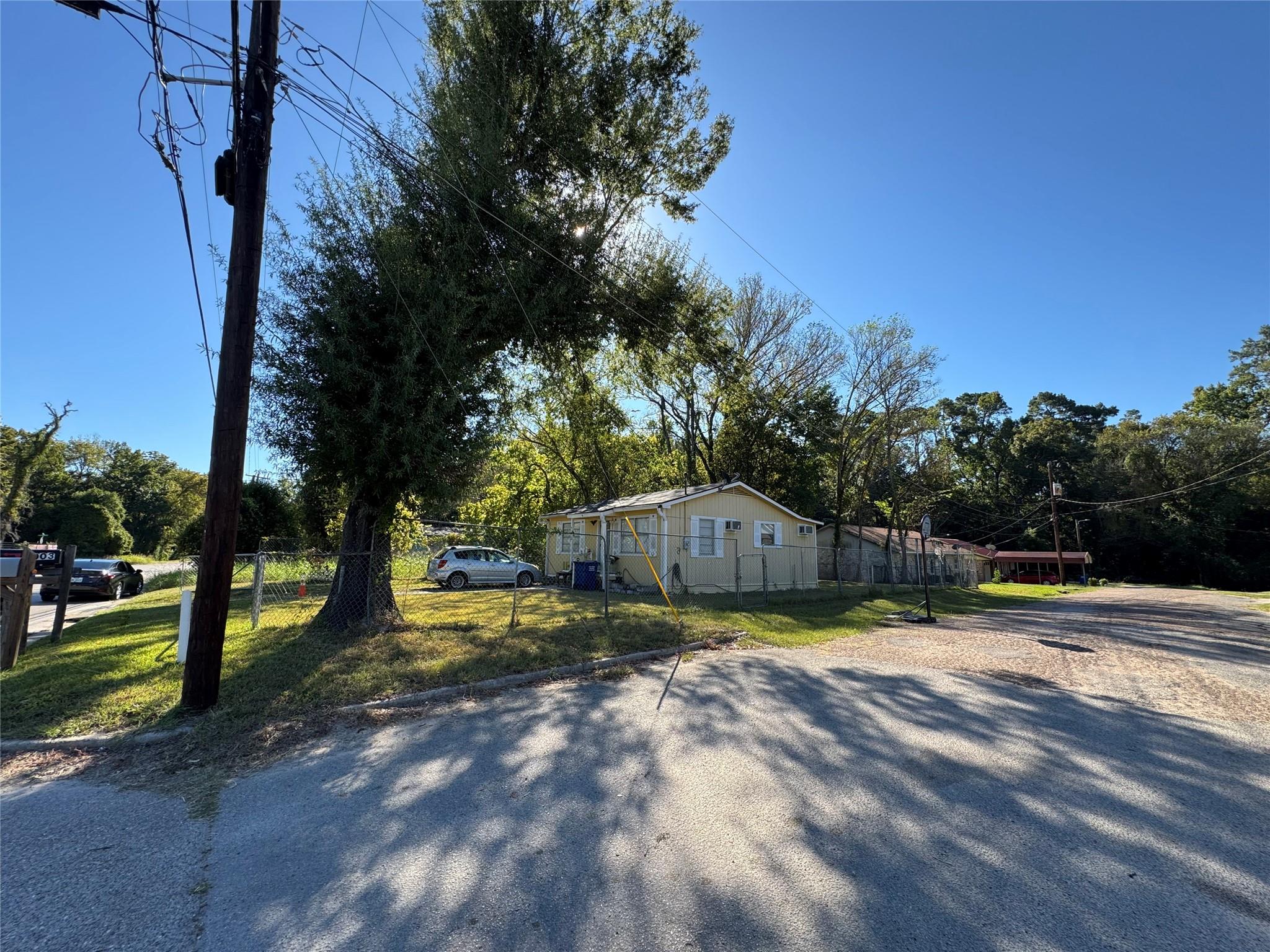 Residential in Livingston 4