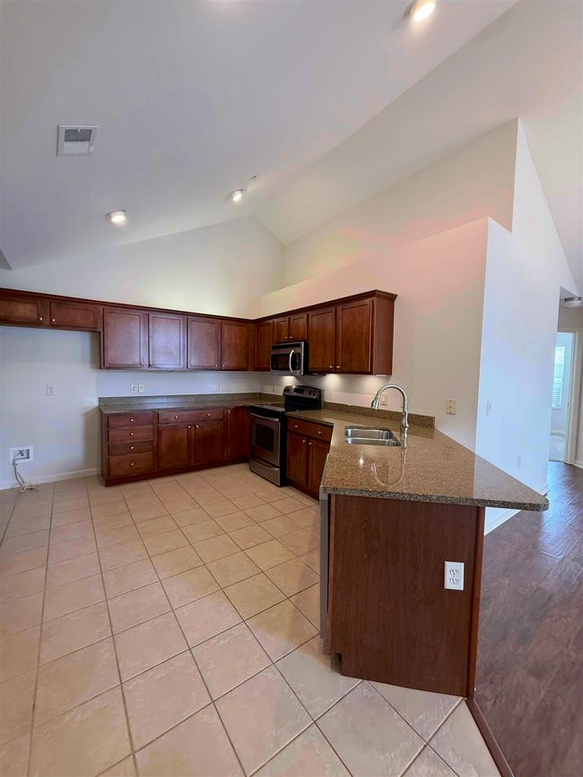 1655 W Southfield Cir, Condo with 2 bedrooms, 2 bathrooms and null parking in Cordova TN | Image 9