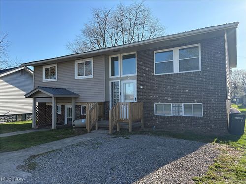 1411 Kelly St Nw, New Philadelphia, OH, 44663-4137 | Card Image