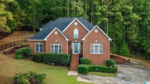 135 Windsor Ln, PELHAM, AL, 35124-2845 | Card Image