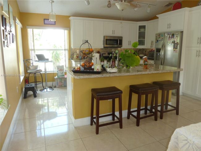 13240 Sw 20 Th St, House other with 3 bedrooms, 2 bathrooms and null parking in Miramar FL | Image 13