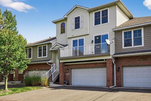 20061 Highview Ave, Lakeville, MN, 55044-6868 | Card Image