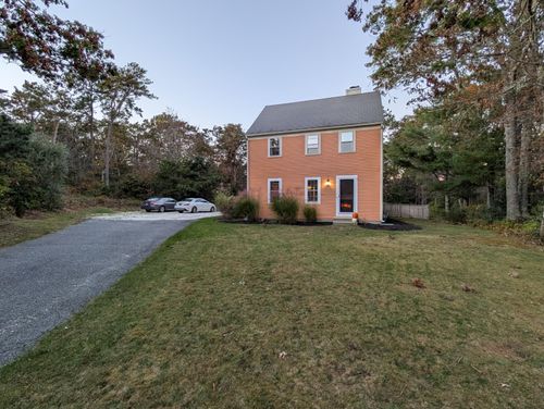 76 Trout Brook Rd, Mashpee, MA, 02649-2069 | Card Image