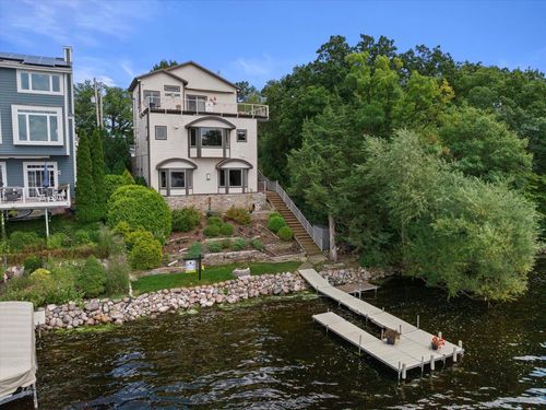 W332N6211 County Road C, Nashotah, WI, 53058-9435 | Card Image