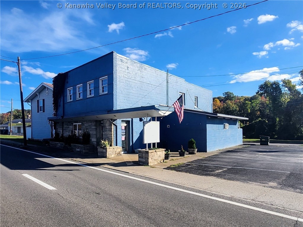 712 Maccorkle Ave Sw, South Charleston, WV 25303