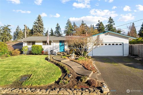 215 Sw 303rd Street, Federal Way, WA, 98023 | Card Image