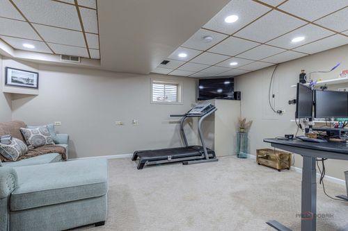 531 Crystal Pl, Gurnee, IL, 60031-4075 | Card Image