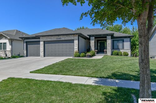 7535 S 77th Street, Lincoln, NE, 68516 | Card Image